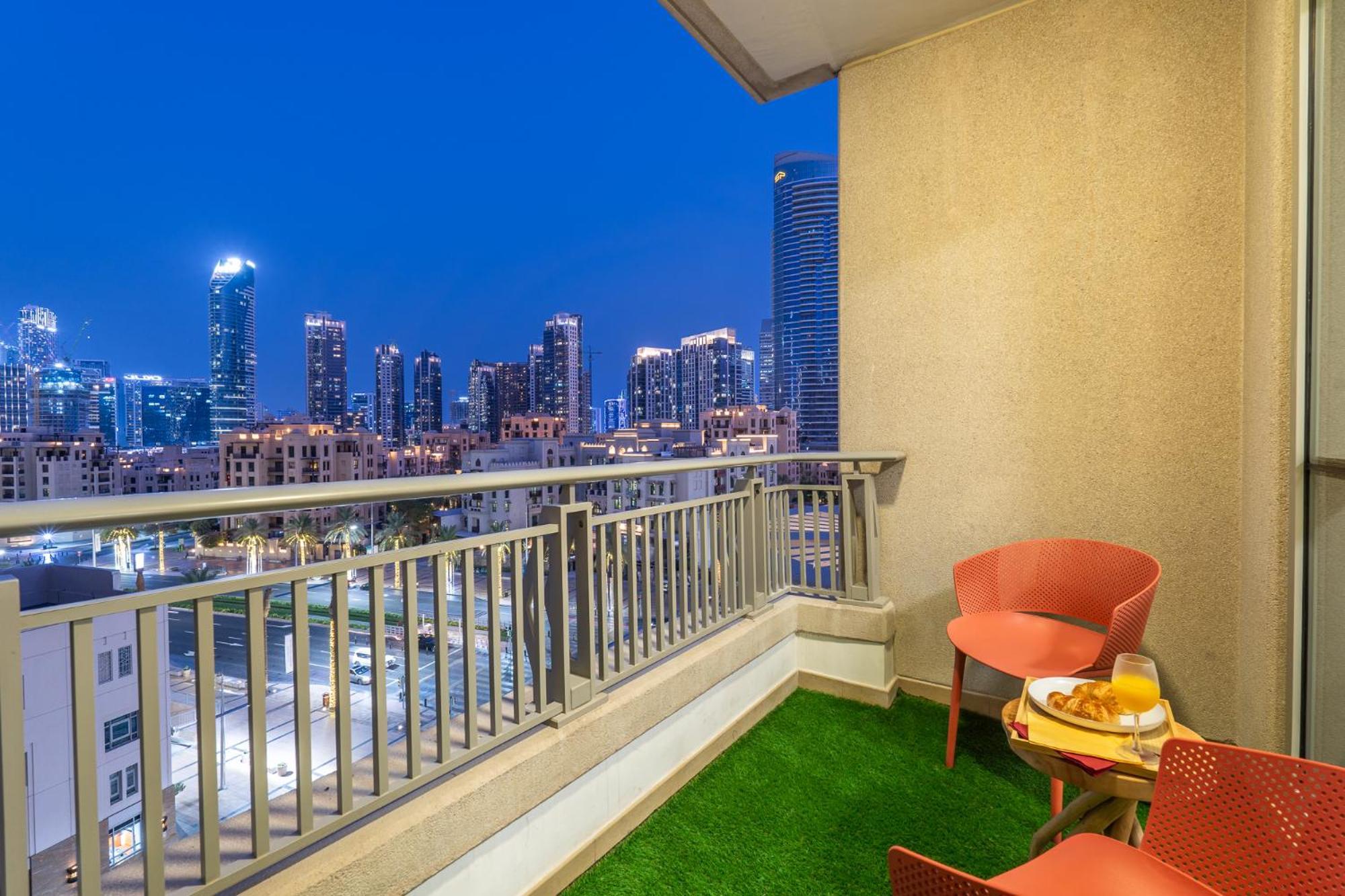 Apartment Boulevard 2 Br- Burj Khalifa-dubai Mall- Pool-gym
