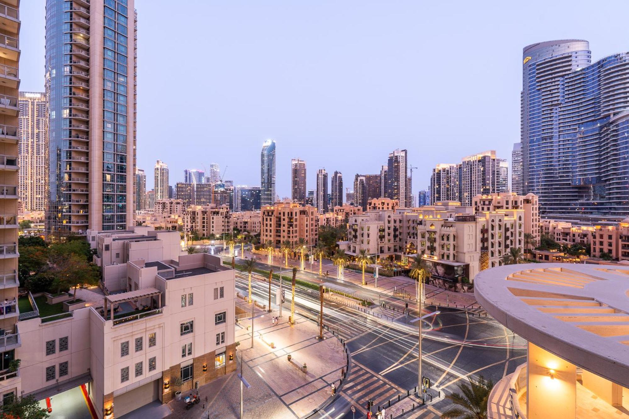 Boulevard 2 Br- Burj Khalifa-dubai Mall- Pool-gym Apartment *