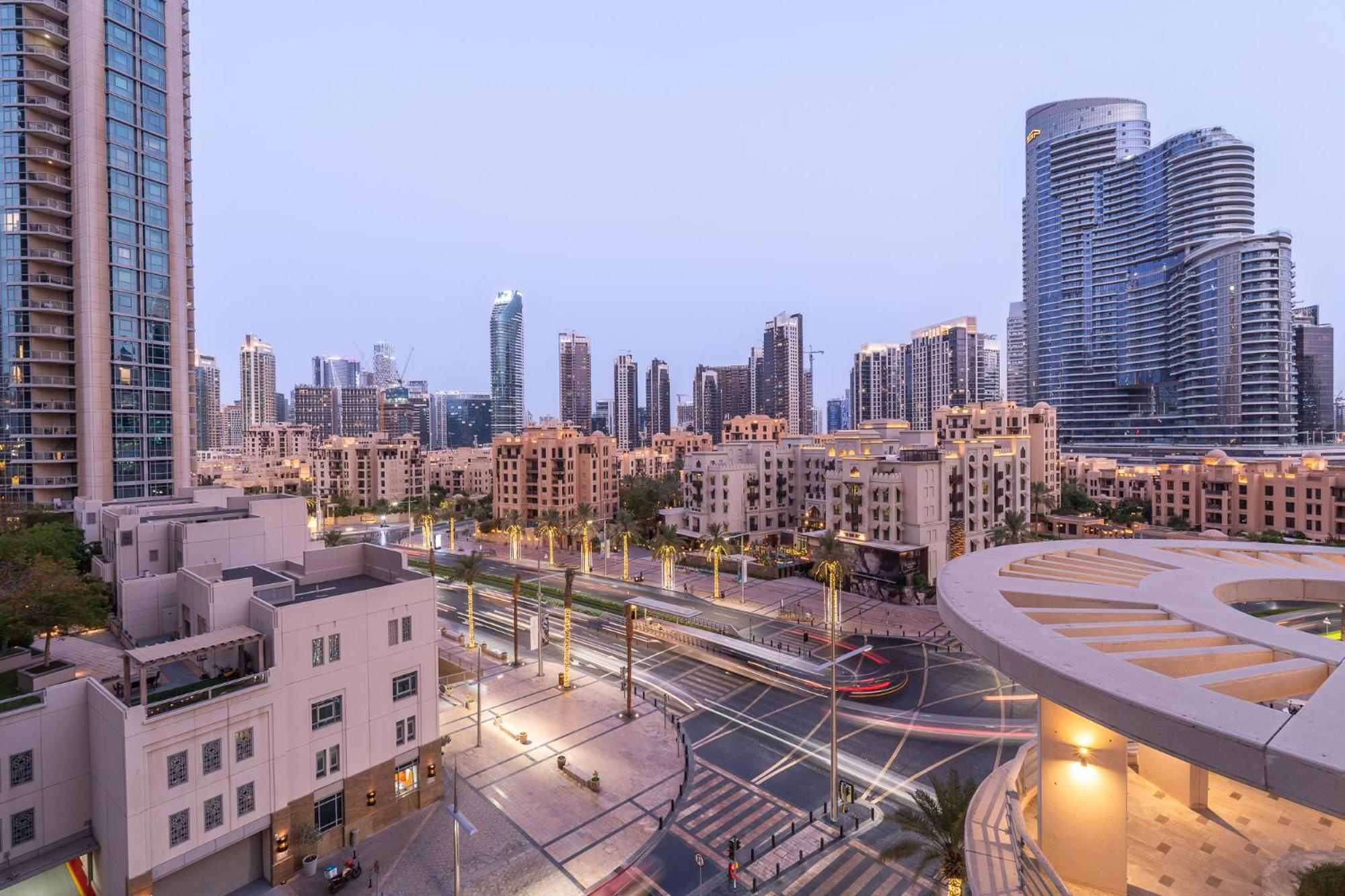 Apartment Boulevard 2 Br- Burj Khalifa-dubai Mall- Pool-gym