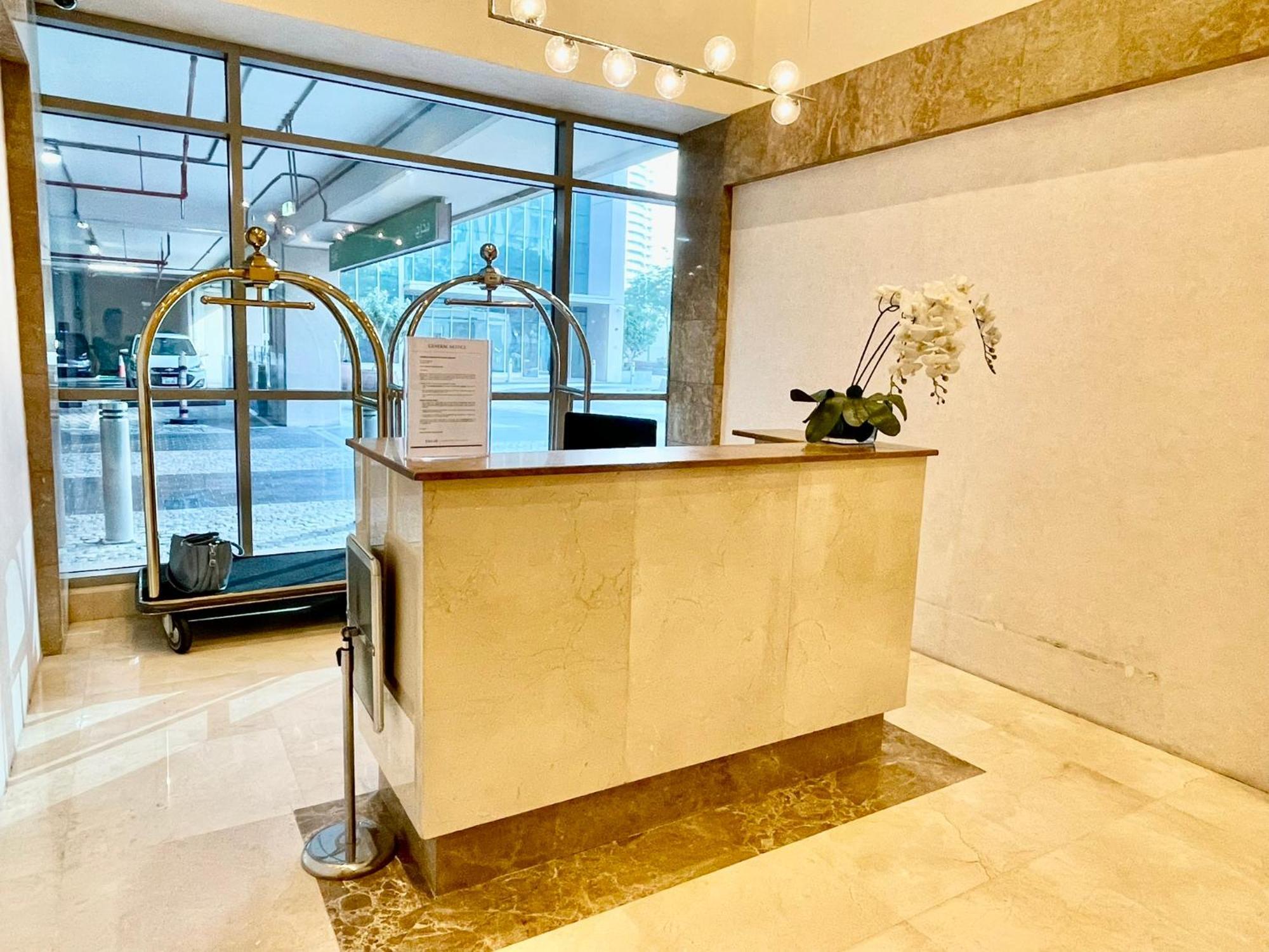 Apartment Boulevard 2 Br- Burj Khalifa-dubai Mall- Pool-gym *